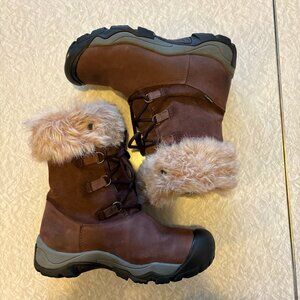 Keen Helena Waterproof Boots with Faux Fur Collar. Size 8.5 Great Shape!